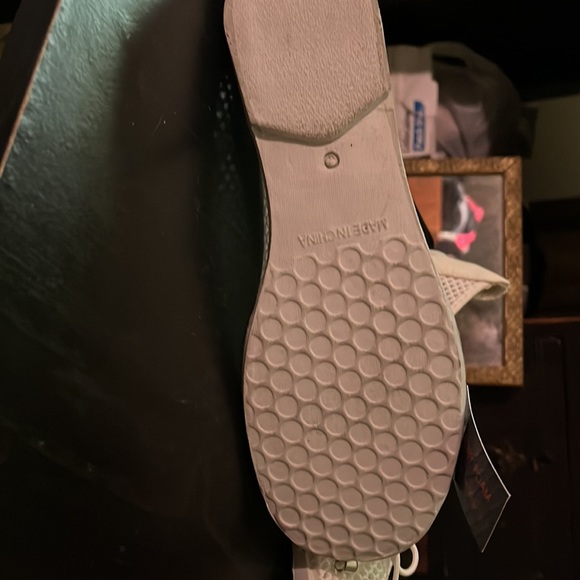 These are solid white never been worn still have tags they have memory foam 71/2 - Picture 3 of 3